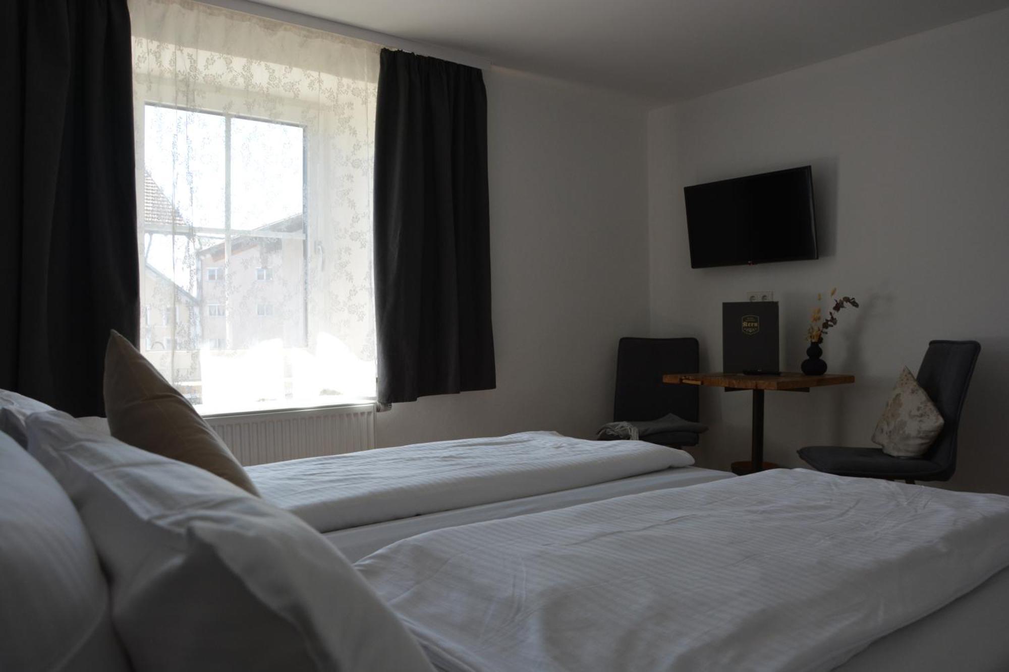 Hotel Garni Kern Halfing ภายนอก รูปภาพ